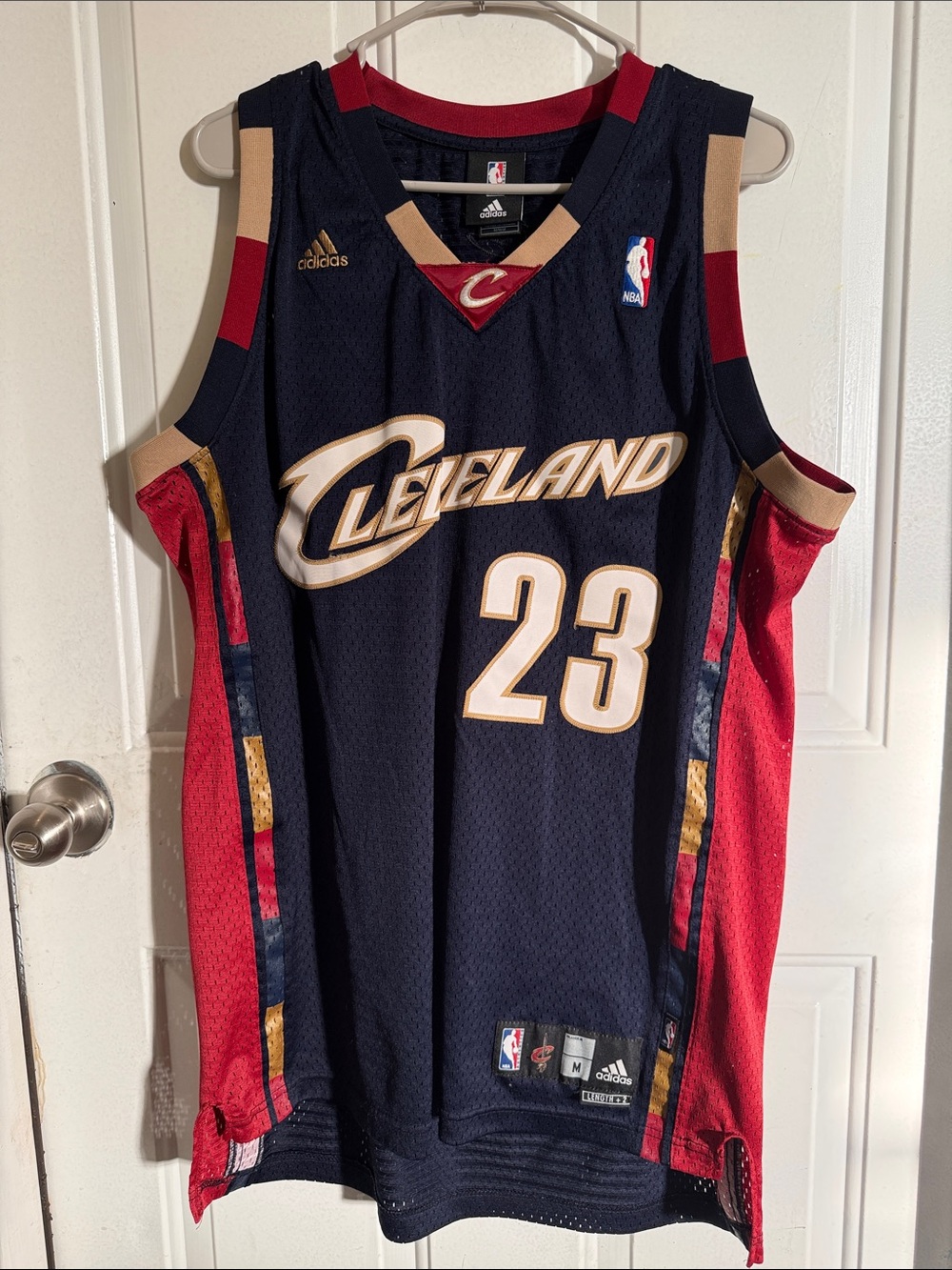 Cleveland  Cavaliers Jersey LeBron James 23 Size M